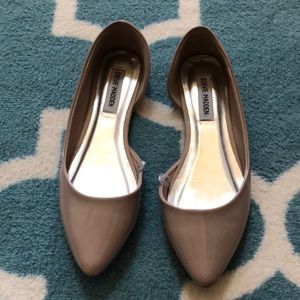Steven madden patent taupe flats